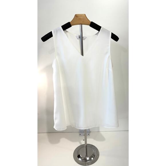 Nine West White Sleeveless V-Neck Blouse – Workwear |Minimalist Tank Size xs - Picture 3 of 5